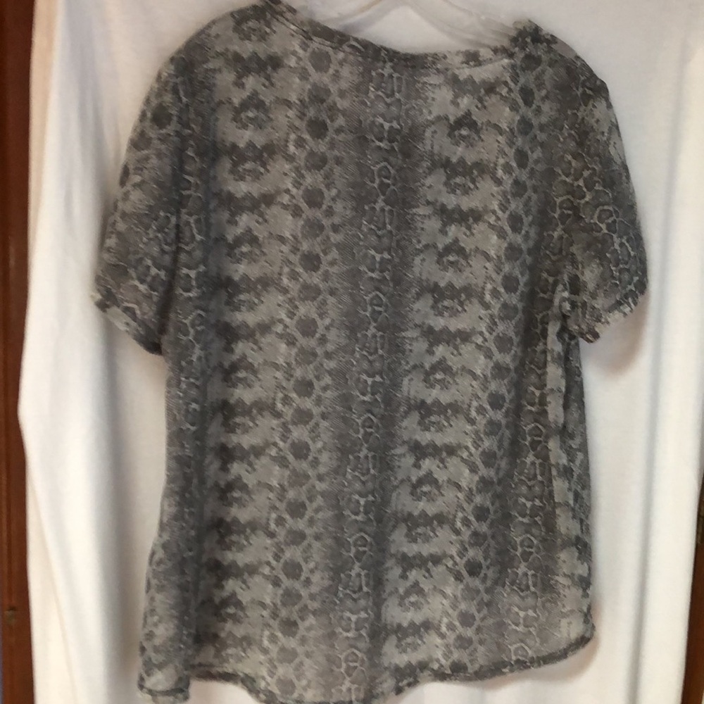 H&M Divided Top - Picture 3 of 5